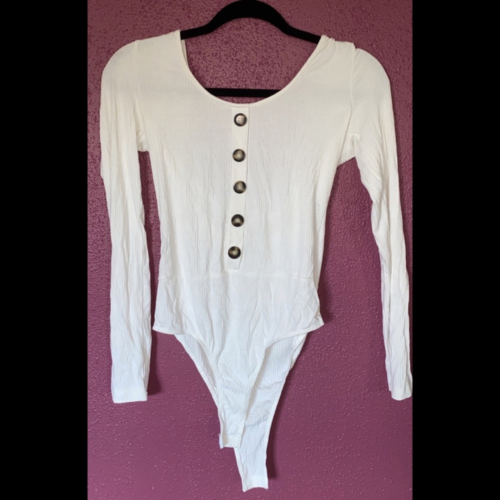 ⭐️ Charlotte Russe M long sleeve bodysuit ⭐️